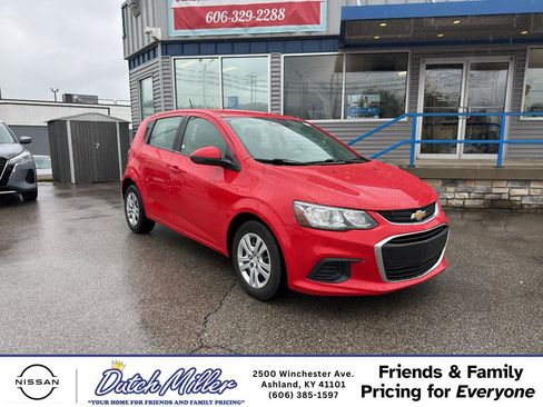 Used 2020 Chevrolet Sonic LT FWD image 1