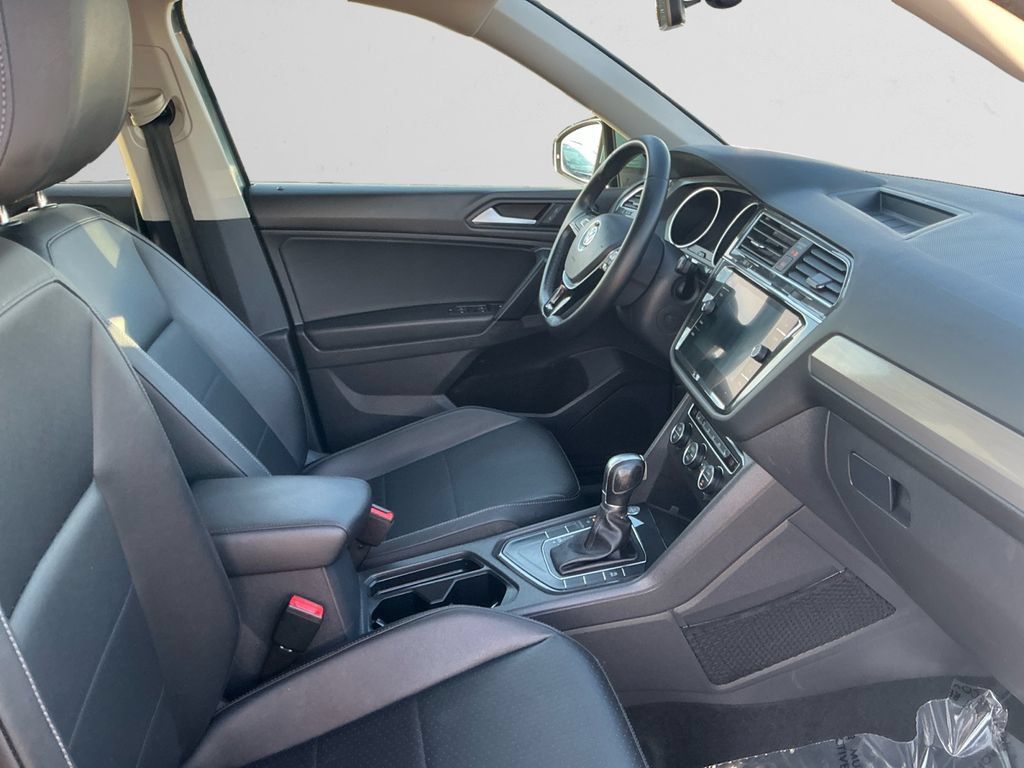 Used 2019 Volkswagen Tiguan SE FWD image 15