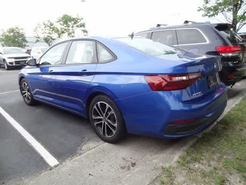 Used 2023 Volkswagen Jetta Sport FWD image 7