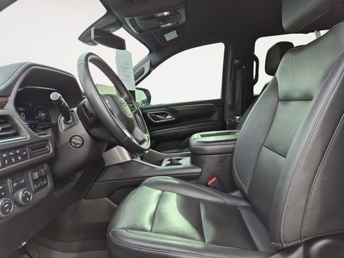 Used 2022 Chevrolet Suburban Z71 w/ Z71 Off-Road Package image 9