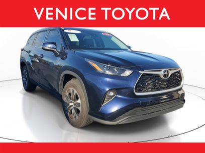 Used 2022 Toyota Highlander XLE