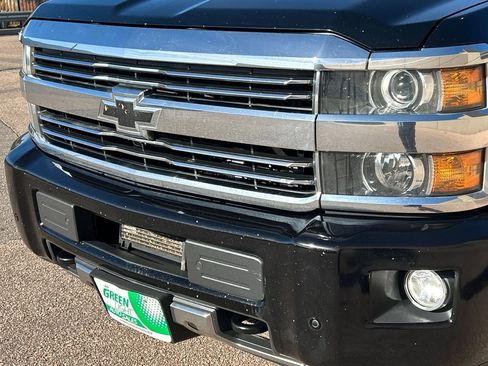 Used 2015 Chevrolet Silverado 2500 High Country w/ Duramax Plus Package image 15