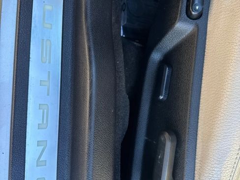 Used 2012 Ford Mustang Premium image 23