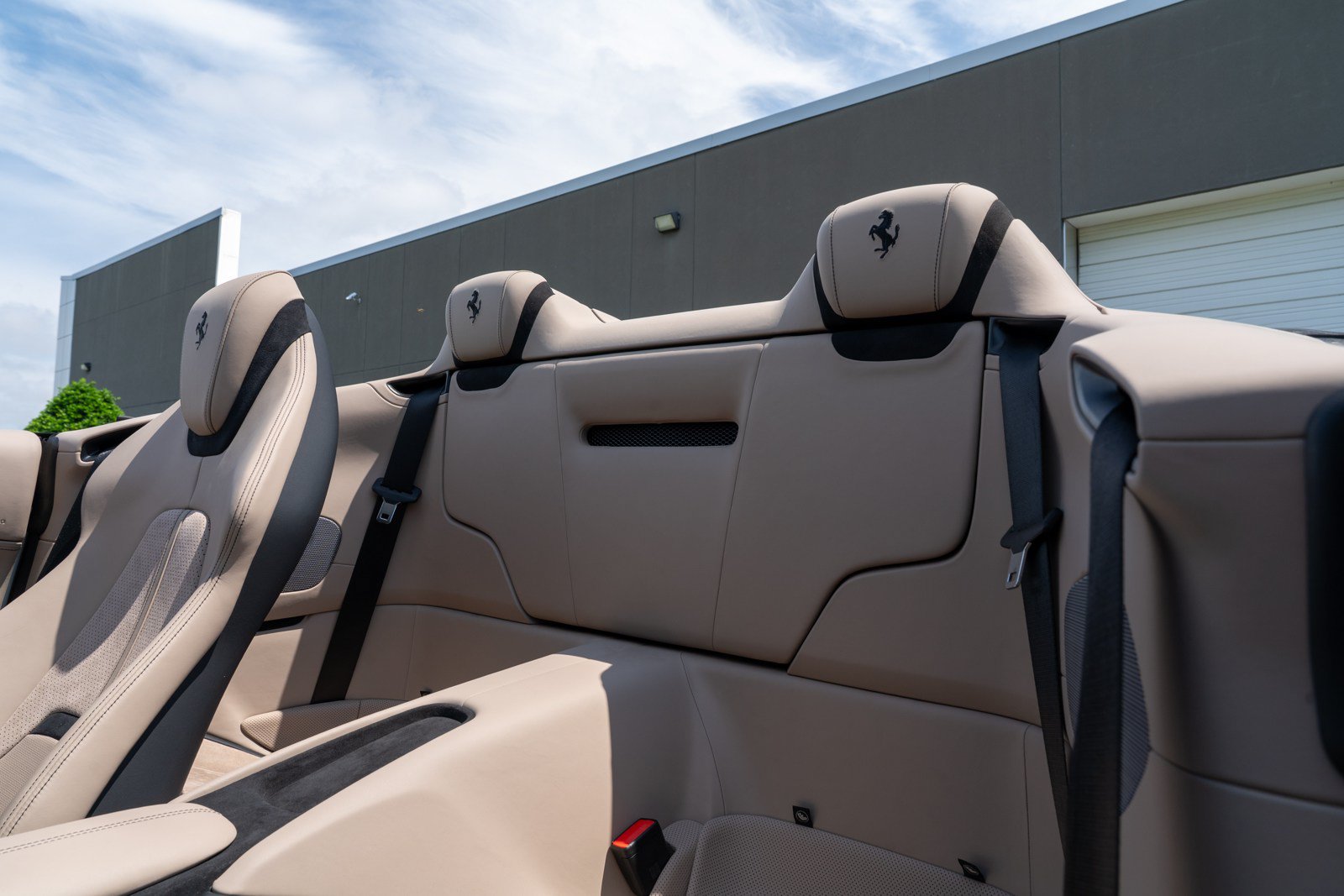 Used 2024 Ferrari Roma Spider RWD image 44