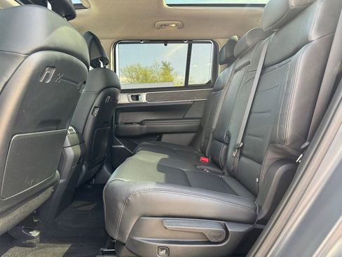 Used 2024 Hyundai Santa Fe Limited AWD/4WD image 36