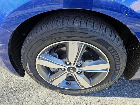 Used 2018 Kia Forte LX w/ LX Popular Package image 18