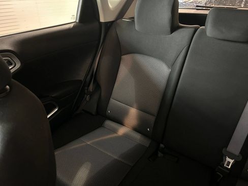 Used 2025 Kia Soul LX w/ LX Technology Package FWD image 32