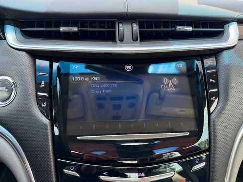 Used 2014 Cadillac XTS Premium FWD image 21