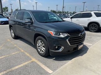 Used 2020 Chevrolet Traverse LT FWD video 1