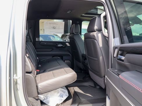 New 2026 GMC Sierra 2500 AT4X w/ LPO, Black Badging Package AWD/4WD image 34