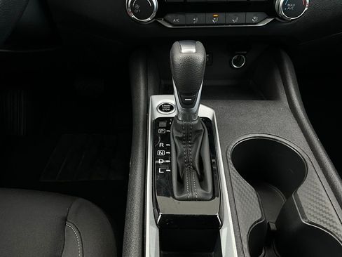 Used 2025 Nissan Altima 2.5 SV image 23