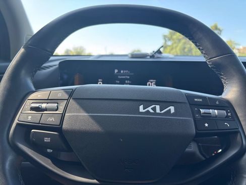 Used 2026 Kia Sportage LX FWD image 30