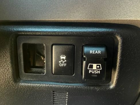 Used 2013 Toyota Tundra 4x4 Double Cab w/ TRD Off-Road Pkg image 21