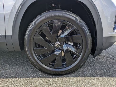 New 2026 Volkswagen Atlas Cross Sport SE AWD/4WD image 11