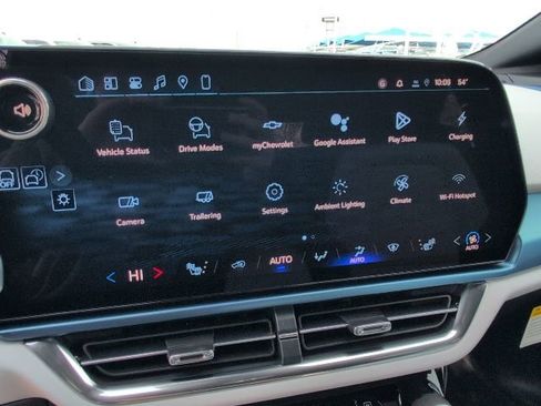 New 2026 Chevrolet Equinox EV LT AWD/4WD image 21