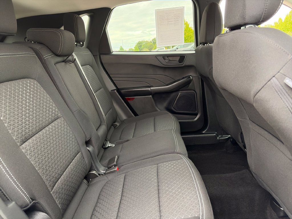Used 2024 Ford Escape Active w/ Tech Pack #1 FWD image 31