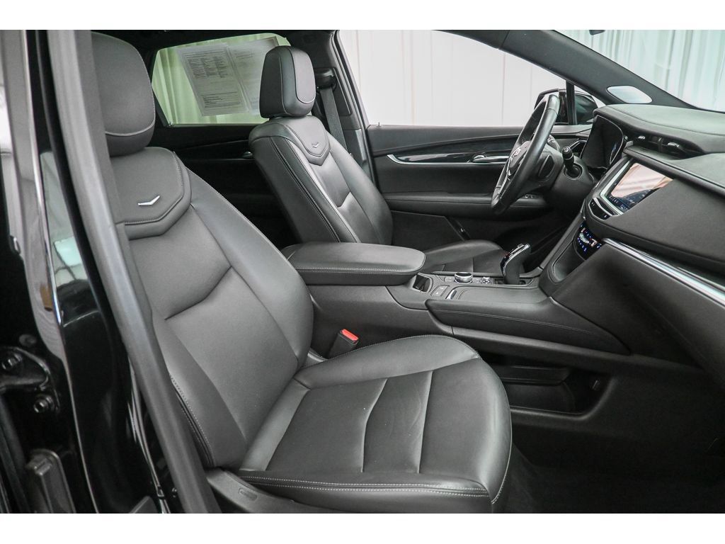 Used 2023 Cadillac XT5 Premium Luxury FWD image 17