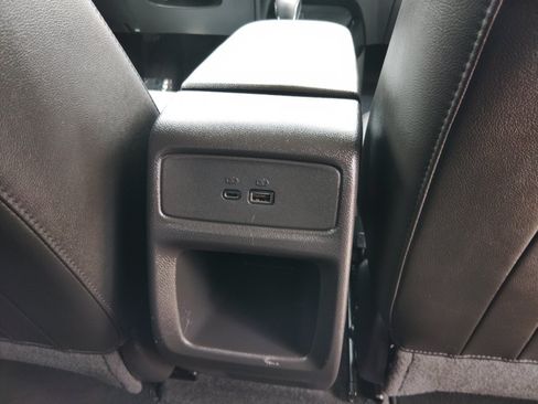 Used 2025 Chevrolet Trax LT w/ Driver Confidence Package FWD image 30