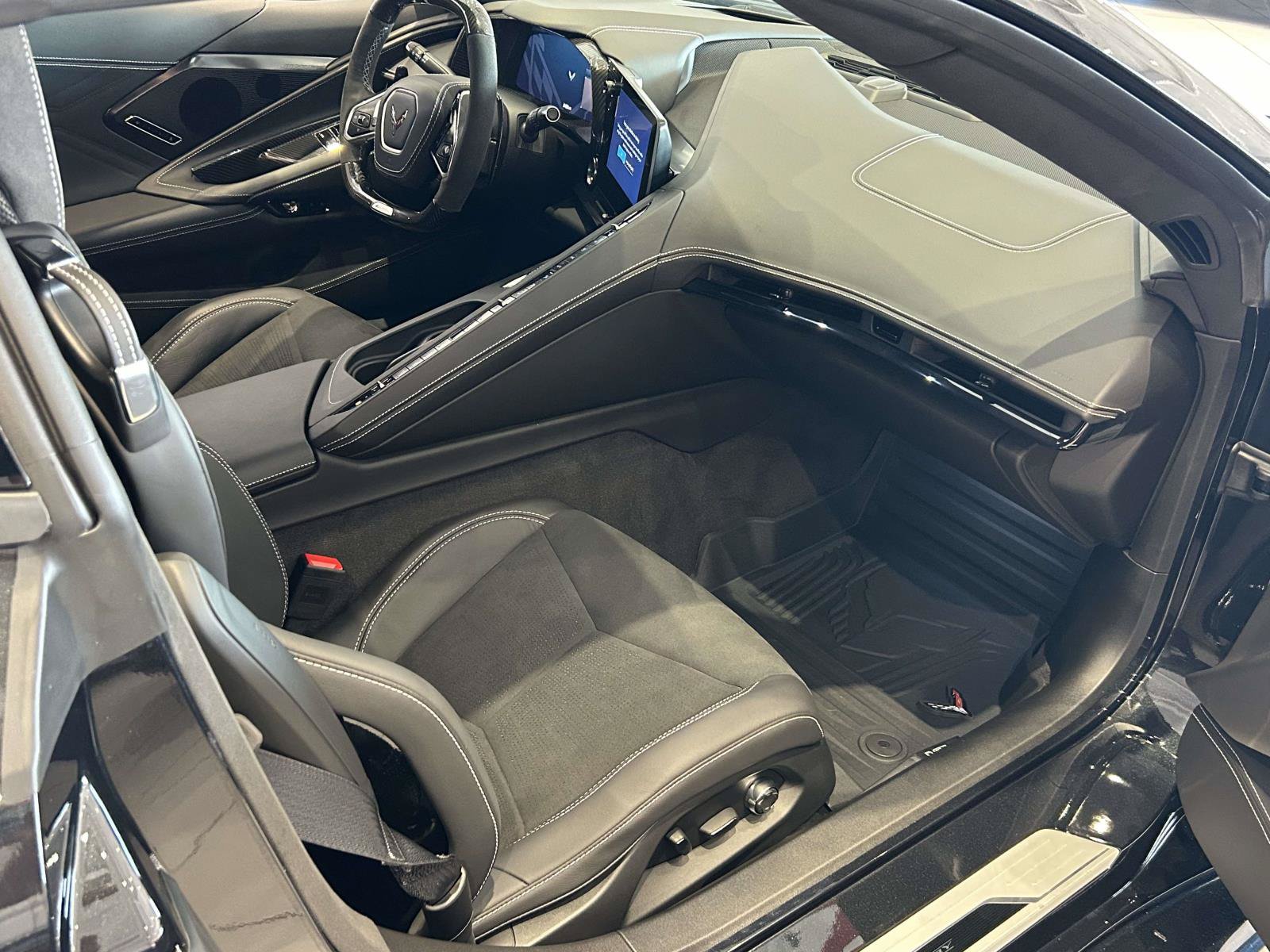 Used 2024 Chevrolet Corvette E-Ray AWD/4WD image 15