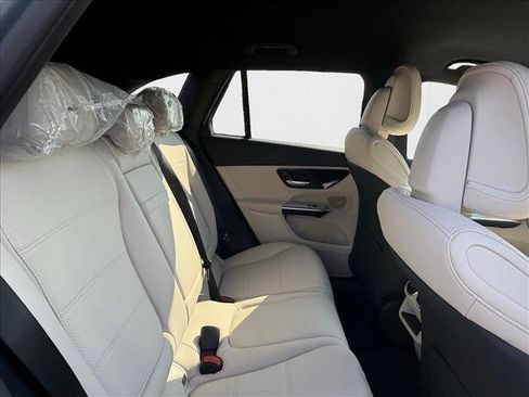 New 2026 Mercedes-Benz GLC 300 image 23