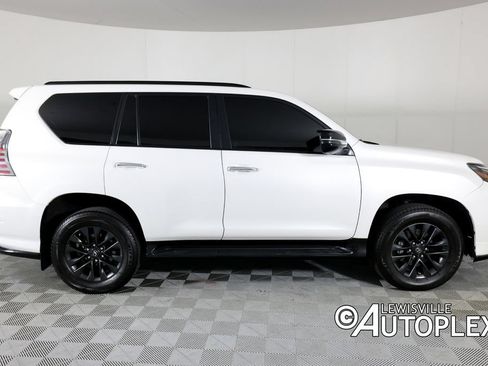 Used 2023 Lexus GX 460 Premium w/ Premium Package AWD/4WD image 3