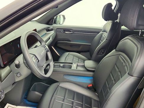 Used 2026 Kia EV9 Land w/ Nightfall Edition Package AWD/4WD image 13