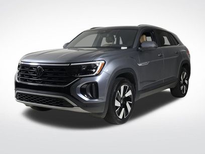 Used 2025 Volkswagen Atlas Cross Sport SE w/ Panoramic Sunroof Package