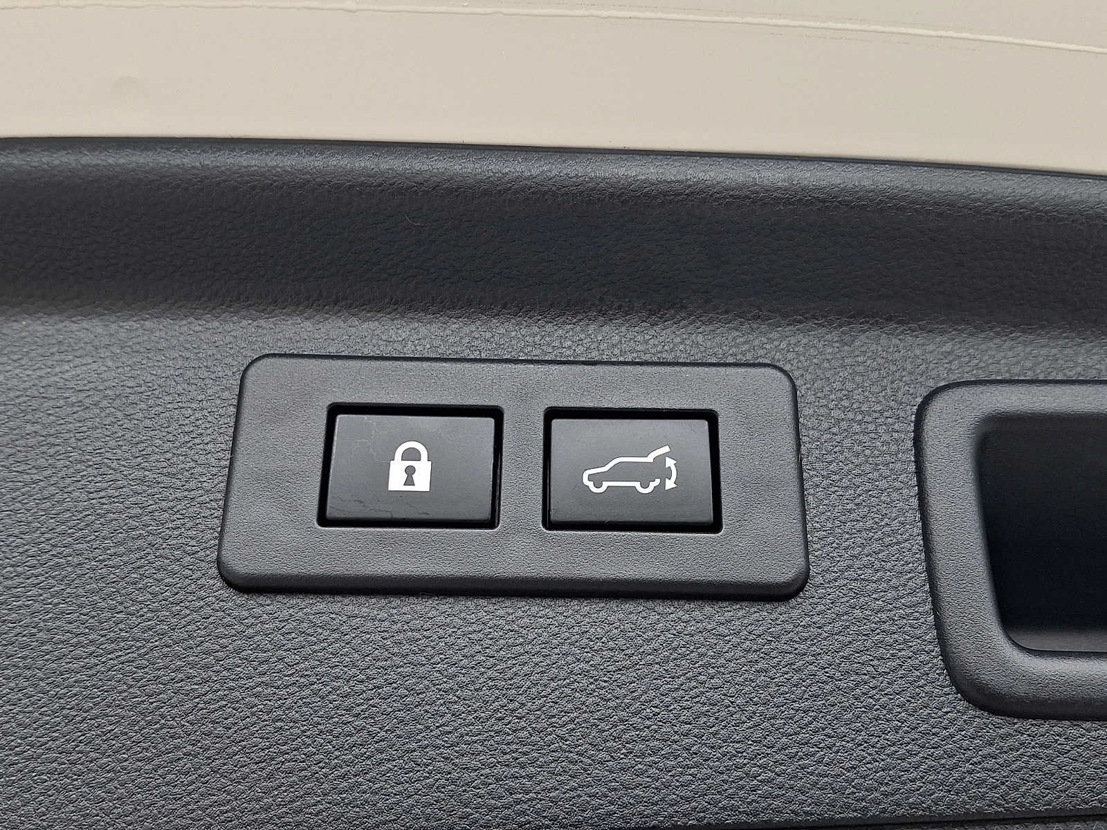 Used 2024 Subaru Forester Limited AWD/4WD image 32