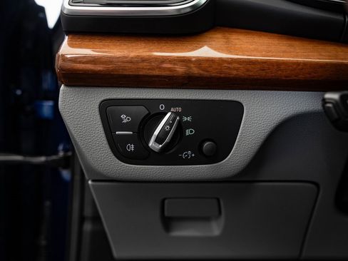 Used 2022 Audi Q5 2.0T Premium w/ Convenience Package image 42