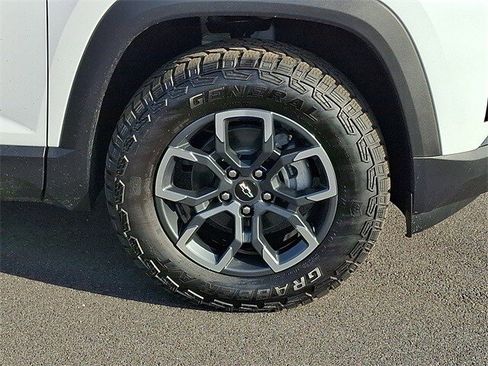 New 2026 Chevrolet Equinox ACTIV w/ Convenience Package III image 6