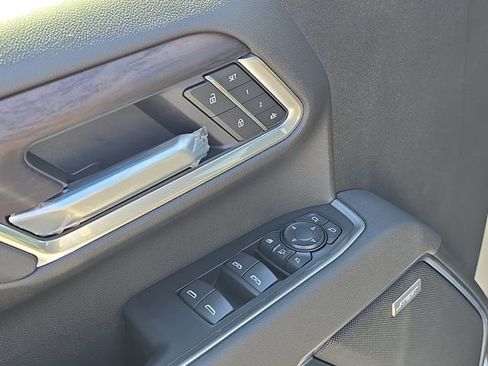 New 2026 GMC Sierra 2500 SLT w/ SLT Premium Package image 21