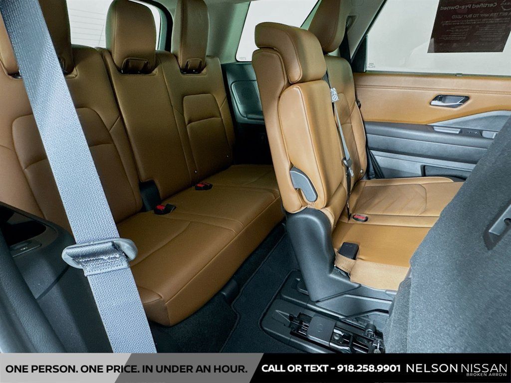 Certified 2025 Nissan Pathfinder Platinum w/ Cargo Package FWD image 29