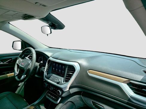 Used 2023 GMC Acadia SLE w/ Driver Convenience Package FWD image 23