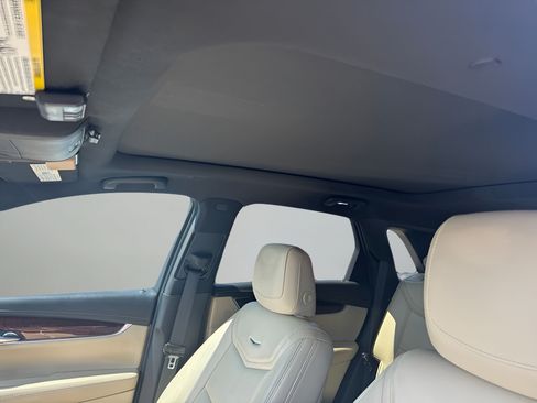 Used 2019 Cadillac XT5 Luxury FWD image 7