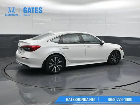 Used 2023 Honda Civic EX image 2