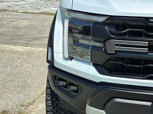 Used 2025 Ford F150 Raptor AWD/4WD image 9
