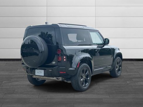 Certified 2023 Land Rover Defender 90 X-Dynamic SE AWD/4WD image 5