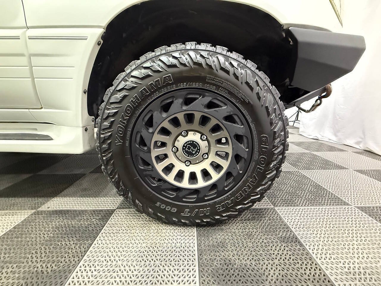 Used 2004 Lexus LX 470 4WD image 30