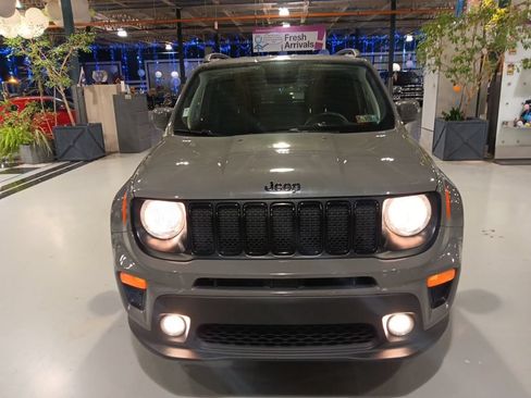 Used 2020 Jeep Renegade Altitude AWD/4WD image 10