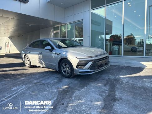 Used 2025 Hyundai Sonata SE image 1