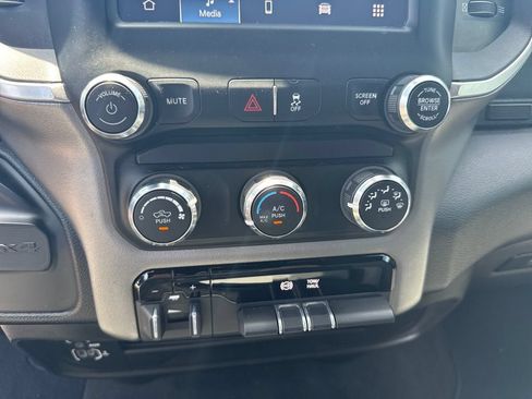 Used 2024 RAM 2500 Big Horn AWD/4WD image 11