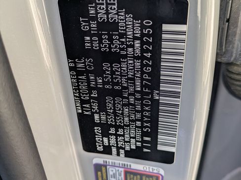 Used 2023 Kia Sorento SX image 35