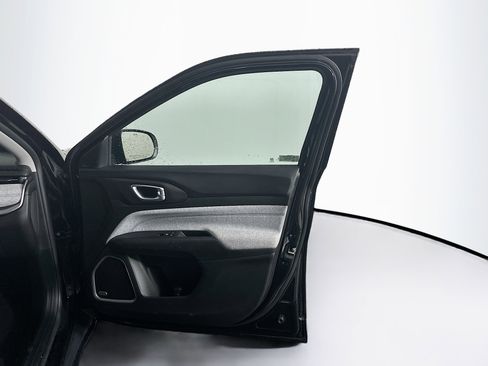 Used 2022 Jeep Compass Latitude w/ Sun and Sound Group image 32