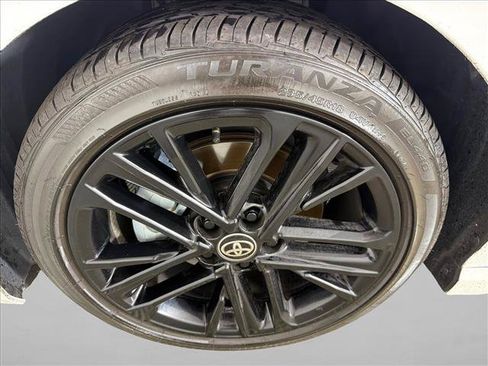 Used 2025 Toyota Camry SE w/ Convenience Package FWD image 11