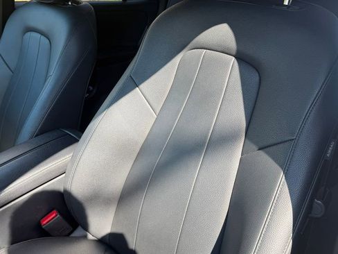 Used 2024 Mercedes-Benz GLB 250 image 11