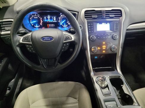 Used 2020 Ford Fusion S FWD image 22