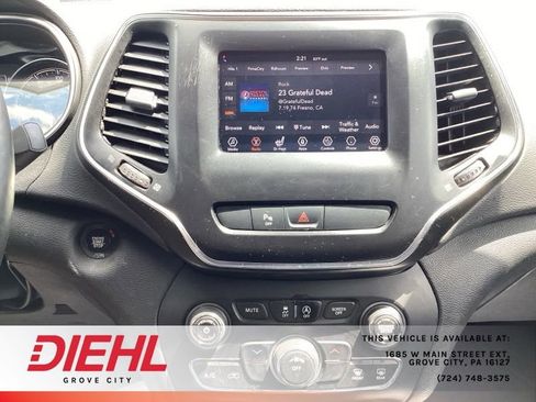 Used 2020 Jeep Cherokee Latitude Plus w/ Cold Weather Group AWD/4WD image 36