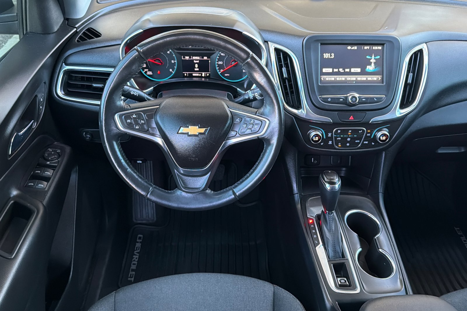 Used 2018 Chevrolet Equinox LT FWD image 18