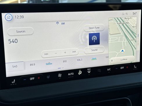 New 2025 Ford Maverick Lariat w/ Black Appearance Package image 16