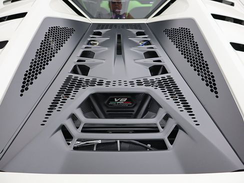 Used 2026 Lamborghini Temerario AWD/4WD image 17